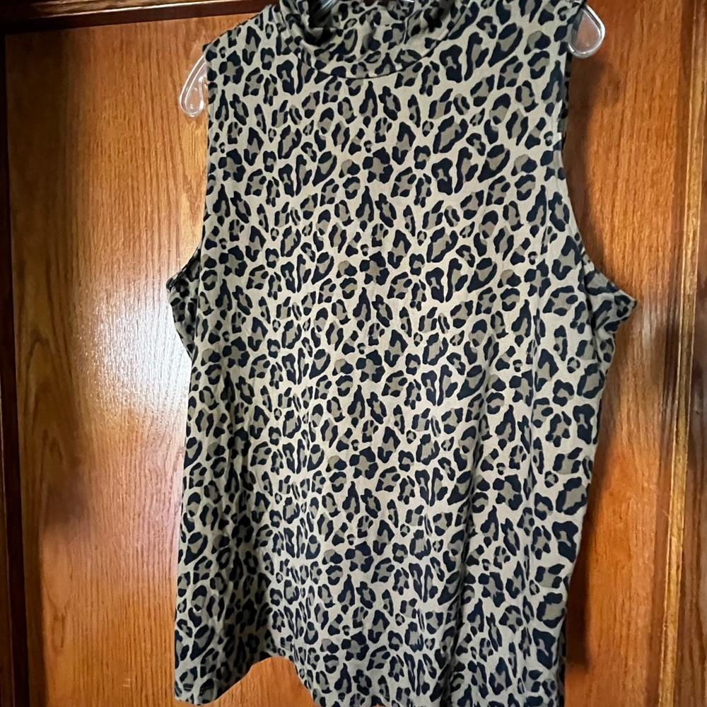 IsaacMizrahi leopard print faux turtle neck sleeveless top.